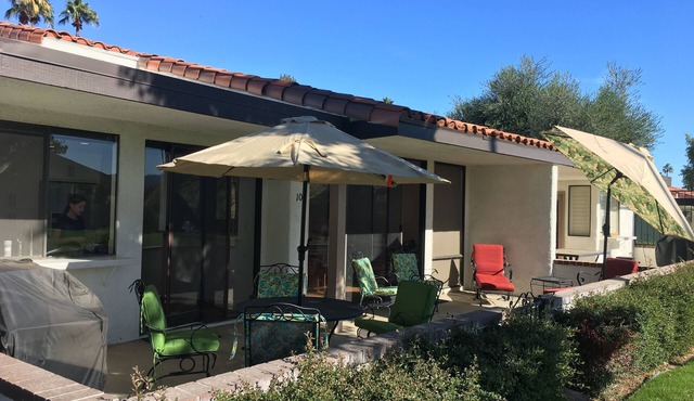 RANCHO LAS PALMAS RESORT-FAIRWAY VIEWS, LIGHT OPEN FLOOR PLAN UNIT, SOUTH FACING