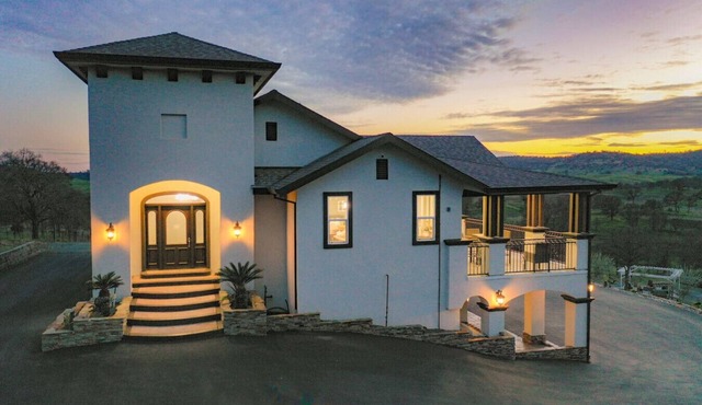 Rancho Milagro in the Foothills