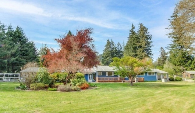 Randle Retreat - Quietly Spacious Getaway that's just 5 minutes from Packwood.