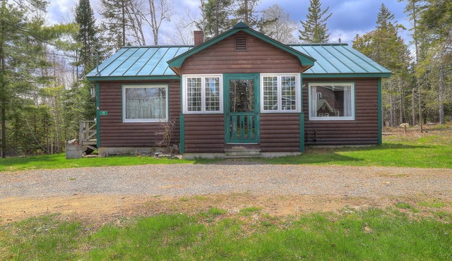 Rangeley Manor A | Nice Cottage Close to Shared Waterfront on Rangeley Lake