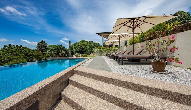 RANIS LODGE ANGAH & BREAKFAST