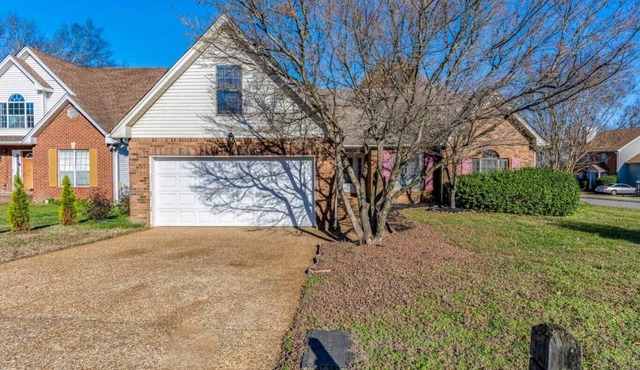 Ransom Place Long-term Corporate Rental: Close to Airport