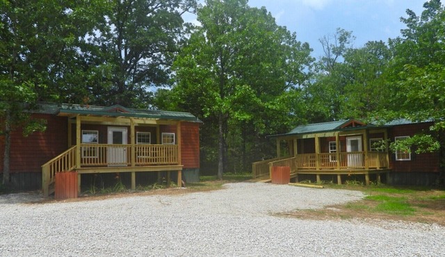 Ransom's Retreat Group cabin rental near Meramec River