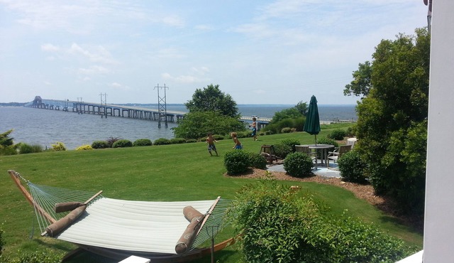 Rappahannock River 4 bdr 3 1/2 bath overlooking the River w/pool as in season.nn