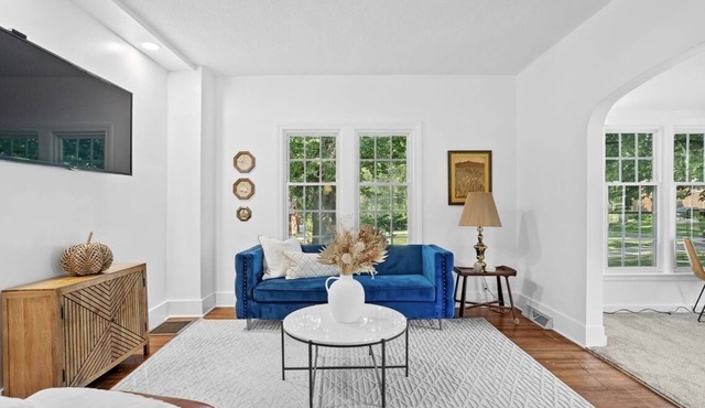 Rare 1909 farmhouse close to downtown!