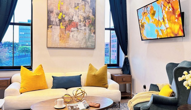 Rare 4BR Downtown Home for Group Stay Walk to PPAC & Conventio, Near Brown