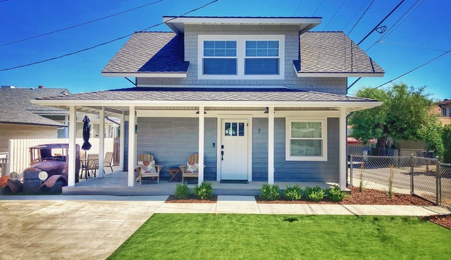 Rare Beautifully Restored Historic Retreat Central Yakima Location Must See!