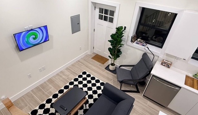 Rare brand new 1 bedroom Duplex in Vibrant Neighborhood with Easy NYC Access