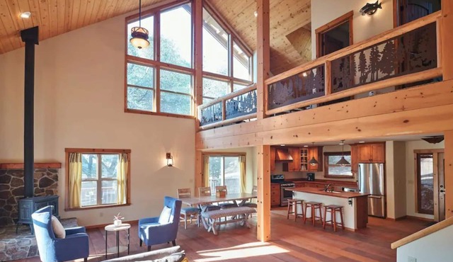 Rare Deluxe Family Cabin - Yosemite & Bass Lake