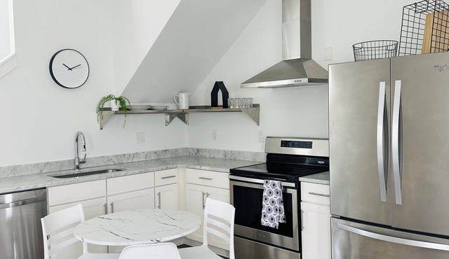 RARE FIND - 1 Bed 2 Bath Modern Private Oversized Garage City Skyline Views