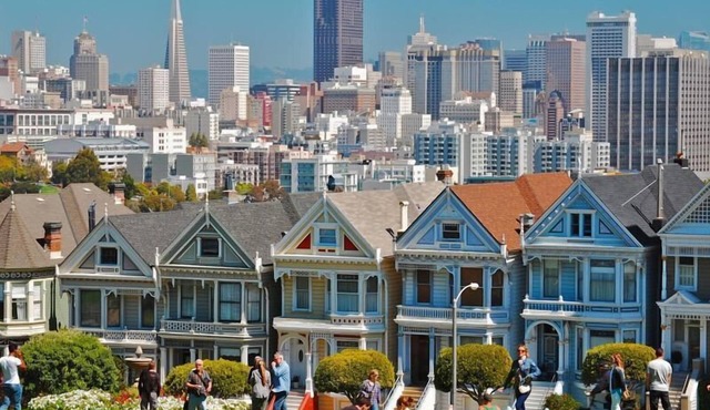 Rare Find! 3 Comfortable Units, Pool, Free Breakfast, Free Parking!