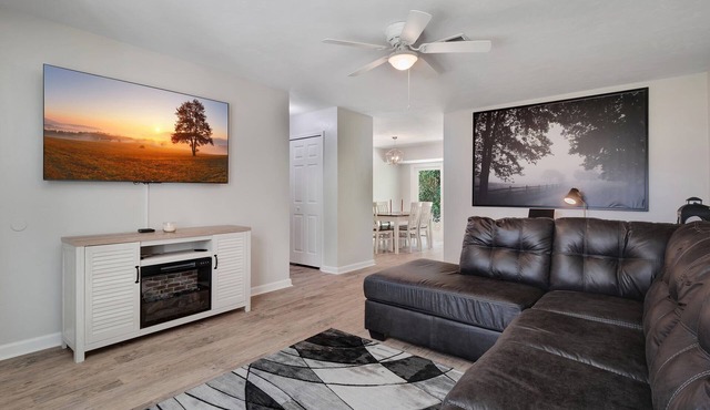 Rare Find 3b Pet Friendly Renovated