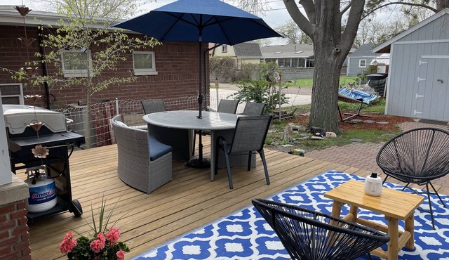 RARE FIND! 4BR, 2BA Home W/Deck/Grill/Fireplaces. Pet Friendly w/fenced in BY