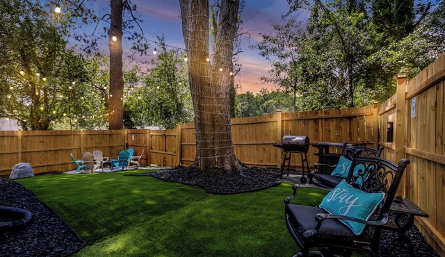 Rare Find Atlanta Retreat, Dec 23-26 Open w/Fire Pit, Patio, Backyard+EV Charger