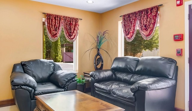 Rare Find! FREE Parking! Martin Luther King Jr. National Historic Site Tour!