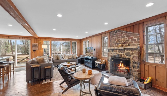 Rare Find! Huge Beach & Luxe Woodsy Cabin