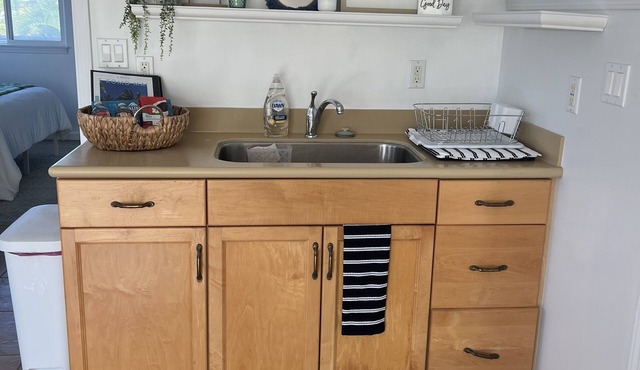 Rare find! Kailua Beach Loft style - 4 mins from the beach!