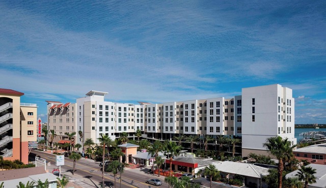 Rare Find! Three Family-Friendly Units, Pool, Restaurants and Bar