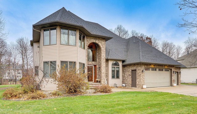 Rare Gem on a Ravine, Family Home in North Mankato