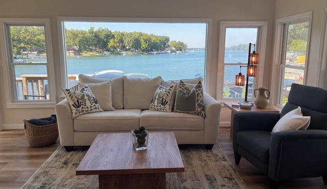 Rare Gull Lake lakefront, 2 bdrm with boat rental option