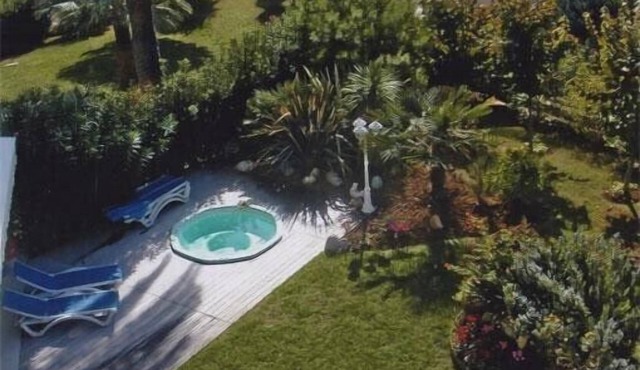 Rare in JUAN F2 + Veranda RDJ downtown, private jacuzzi