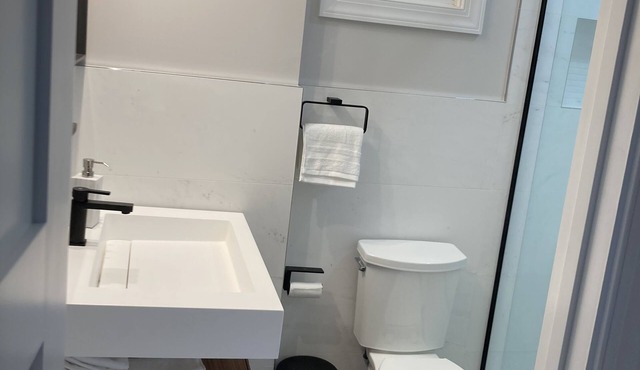 Rare Luxury Spacious City Suite