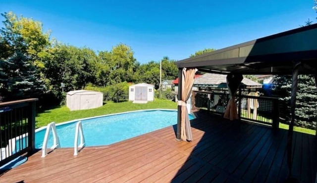 *Rare* Morden 3brs home w/ big backyard and pool