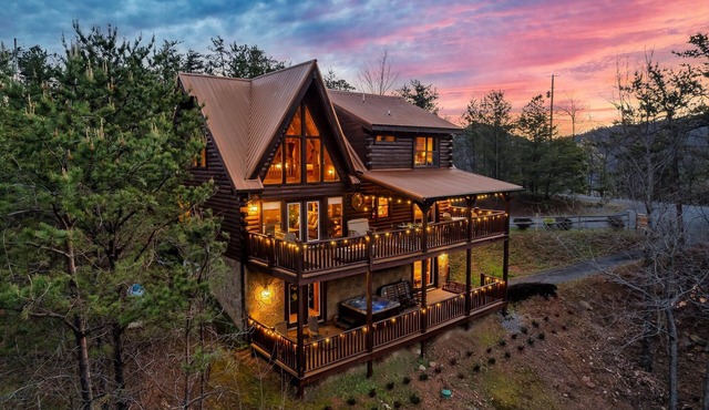 Rare Smoky Mtn Majesty: Luxury Views, Private Sauna, Spa & Theater