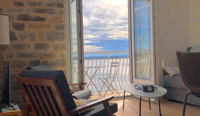 RARE! Stunning view on the sea from 3 balconies