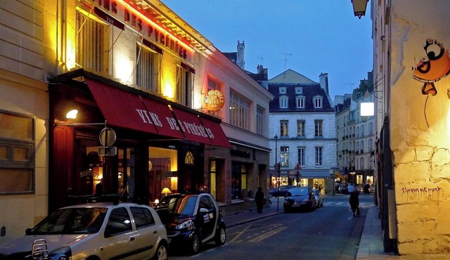 RARE! TRIPLEX Places des Vosges Just A Few Blocks From The Seine,Ile Saint-Louis