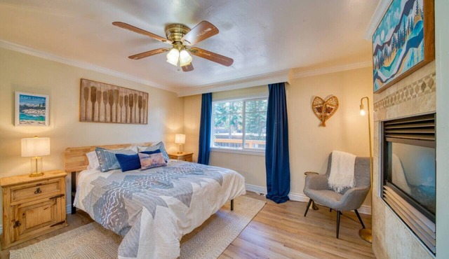 Rare unit layout making it easy to share Tahoe with friends & family!