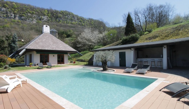 Rare villa in the heart of “Little Savoyard Venice”