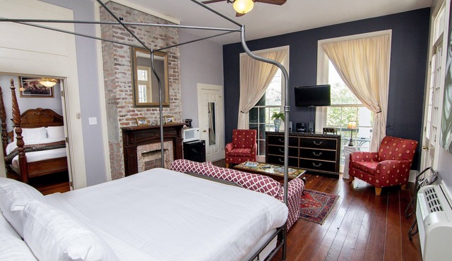 Rathbone Mansions - King Queen Suite