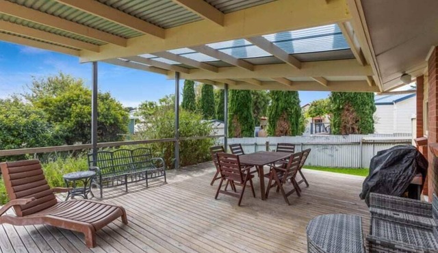 Ratties Residence 6 Carnegie St, Port Ellliot