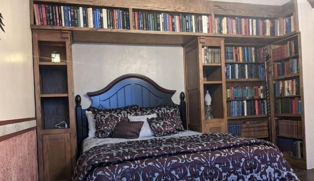 Raven's Nest at FlintRock Retreat