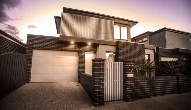 Raven West I Geelong Corporate or Holiday