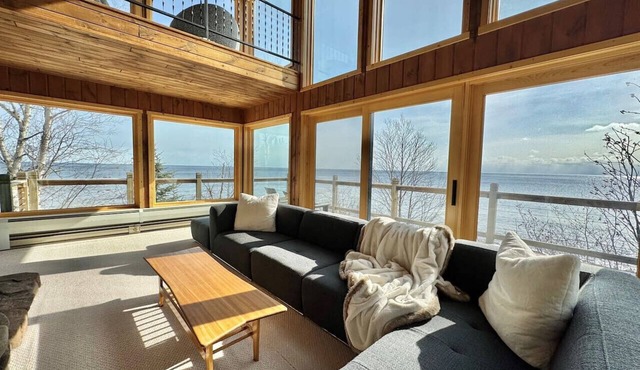 Raven’s Point | Lake Superior | Panoramic Views