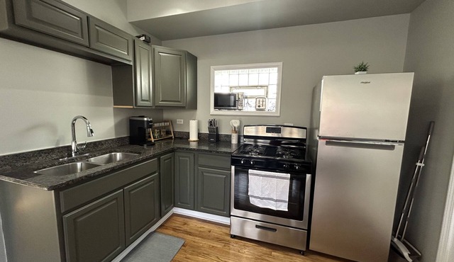 Ravenswood Loft - Peaceful 2-bedroom apartment in vibrant Chicago