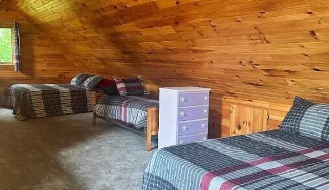 Raystown lake close to boat launch and all amenities wooded paradise