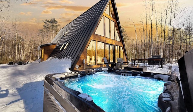 Razor Brook Chalet | Luxury A-Frame with Hot Tub