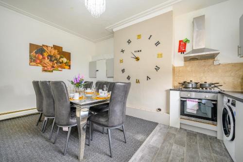 -RD15CFA- For Relaxed and Cosy stay with Free Parking