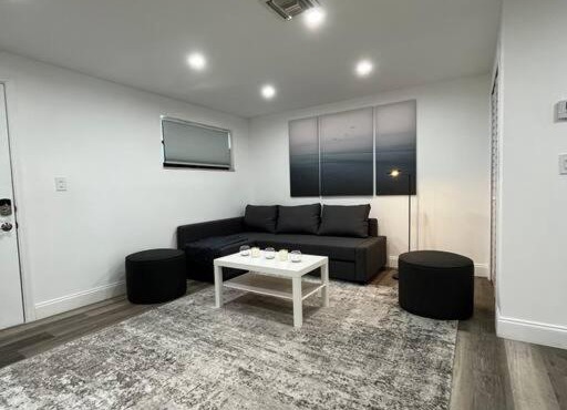 REACH-Miami Hosting: Luxury Apartment Near Brickell