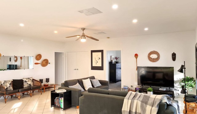 Reads Retreat, Black Point