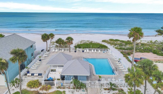 Ready for a Vacation! Sleepy Sea Turtle 2 BR/2BA Beachfront Condo for Rent!