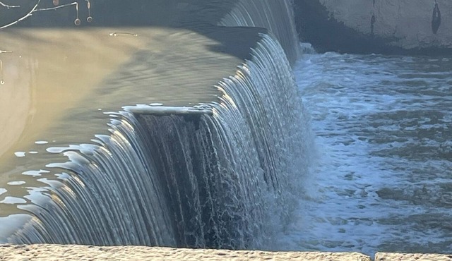 Ready for some R&R? We are 1 mile from the State dock and Nick's Boat dock!