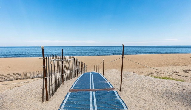 Ready for Summer! Quiet Cozy Beach Escape waiting for you!