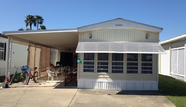 Ready For Your Visit ! Enjoy The Sunshine , Pool And So Much More !