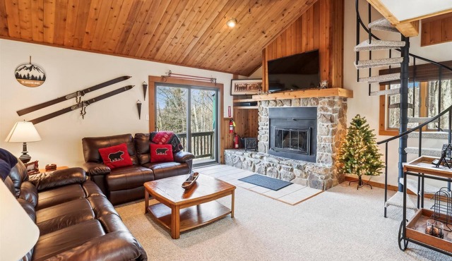 Ready to ski? This is the place to be! Check out Ski Ride Inn!