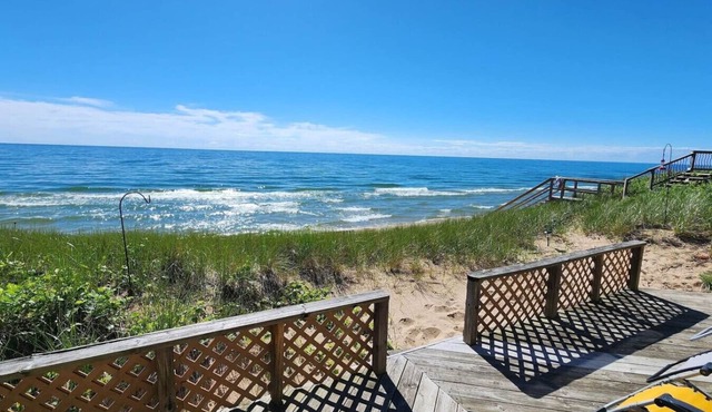 Reagan`s Landing | Relaxing Private Beach 3BR, 1BA