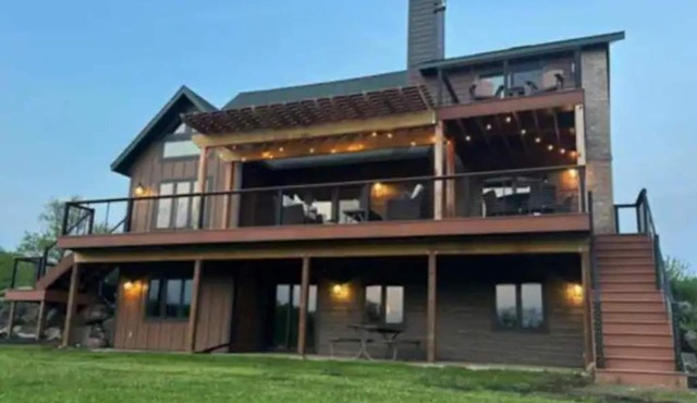 Real Christmas Tree Farm! Devil's Lake nearby.